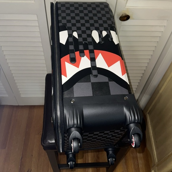 Sprayground 🦈 XTC Grey Sharks in Paris Jetsetter Carry on Luggage… - Picture 4 of 16